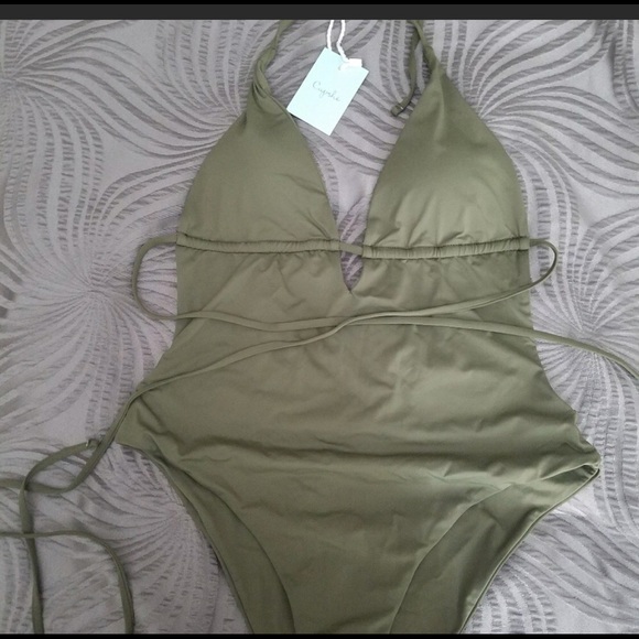 Monokini - Picture 3 of 4